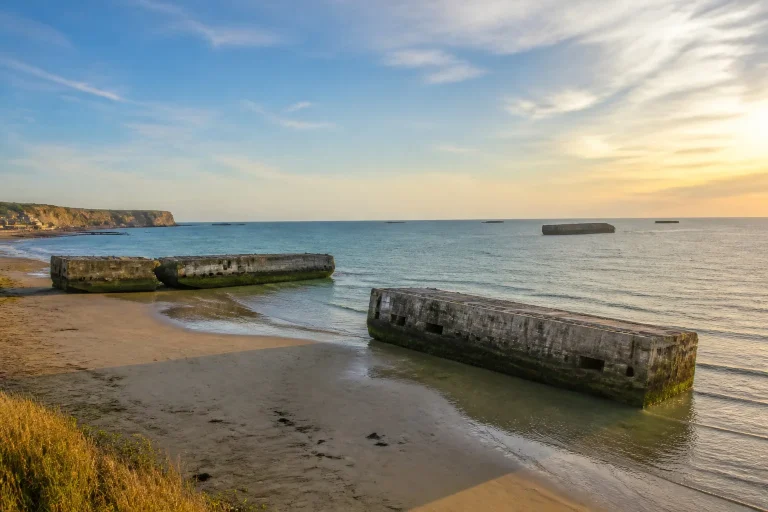Vestiges du port artificiel darromanches