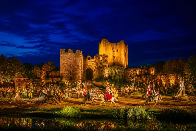 Spectacle medieval au crepuscule