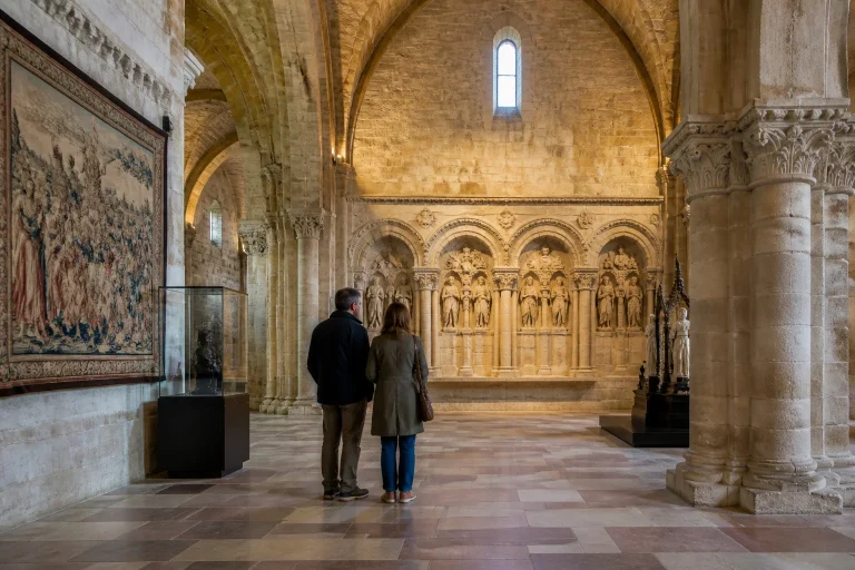 Voyage culturel dans une abbaye normande