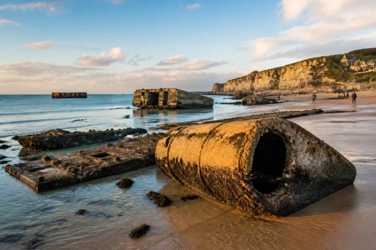 Vestiges du port artificiel darromanches