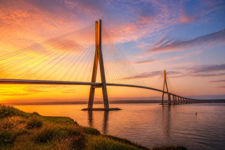 Pont de normandie au coucher du soleil
